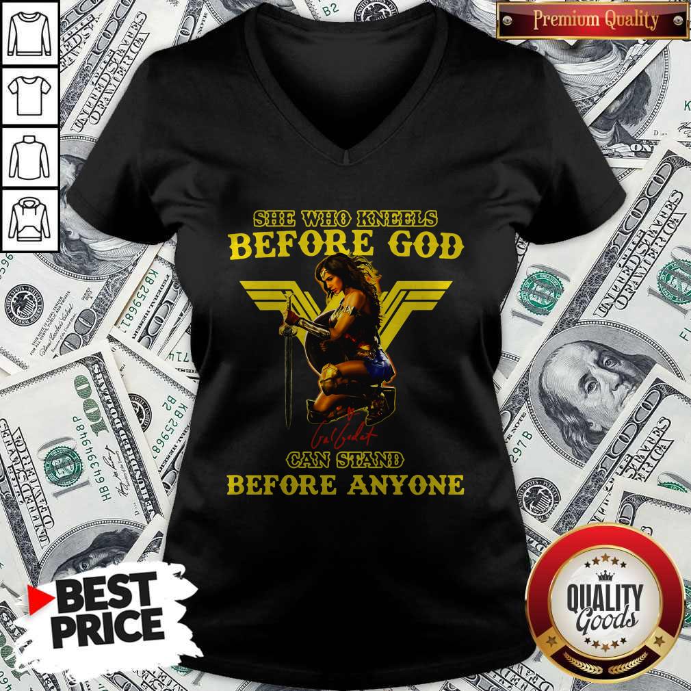 Wonder Woman She Who Kneels Before God Can Stand Before Anyone V-neck