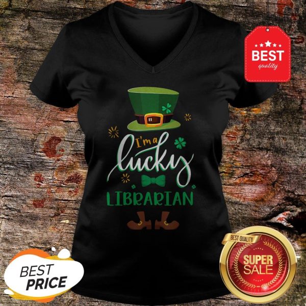 Leprechaun I’m A Lucky Librarian St Patrick’s Day Gifts V-neck