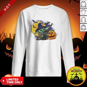 Nice Baby Yoda Hug Cat Halloween Sweatshirt