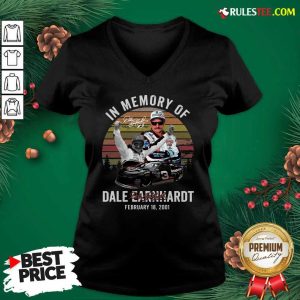 In Memory Of Dale Earnhardt February 18 2001 Signature Vintage V-neck - Design By Rulestee.com