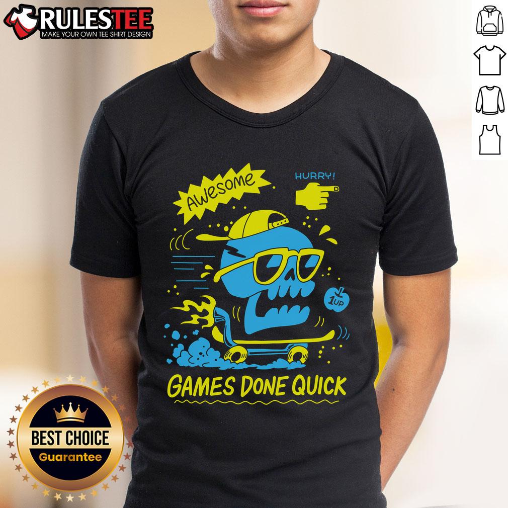 Alt Text: Awesome GDQ Hurry Skater Skull T-Shirt featuring a cool skull graphic perfect for skateboarding enthusiasts.