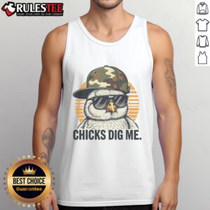 Awesome chicks dig me Easter tank top featuring a vibrant design perfect for spring celebrations and festive outfits.