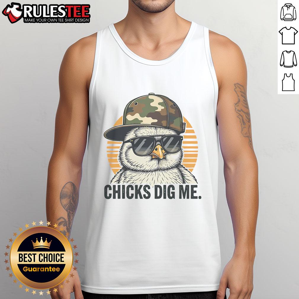 Awesome chicks dig me Easter tank top featuring a vibrant design perfect for spring celebrations and festive outfits.
