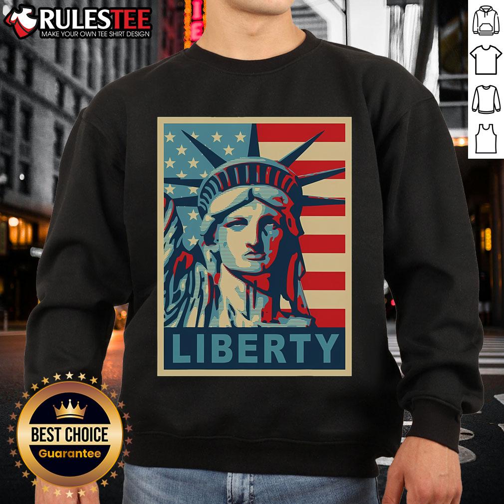 Awesome Statue of Liberty graphic on a stylish retro sweatshirt, perfect for casual wear and patriotic fashion.