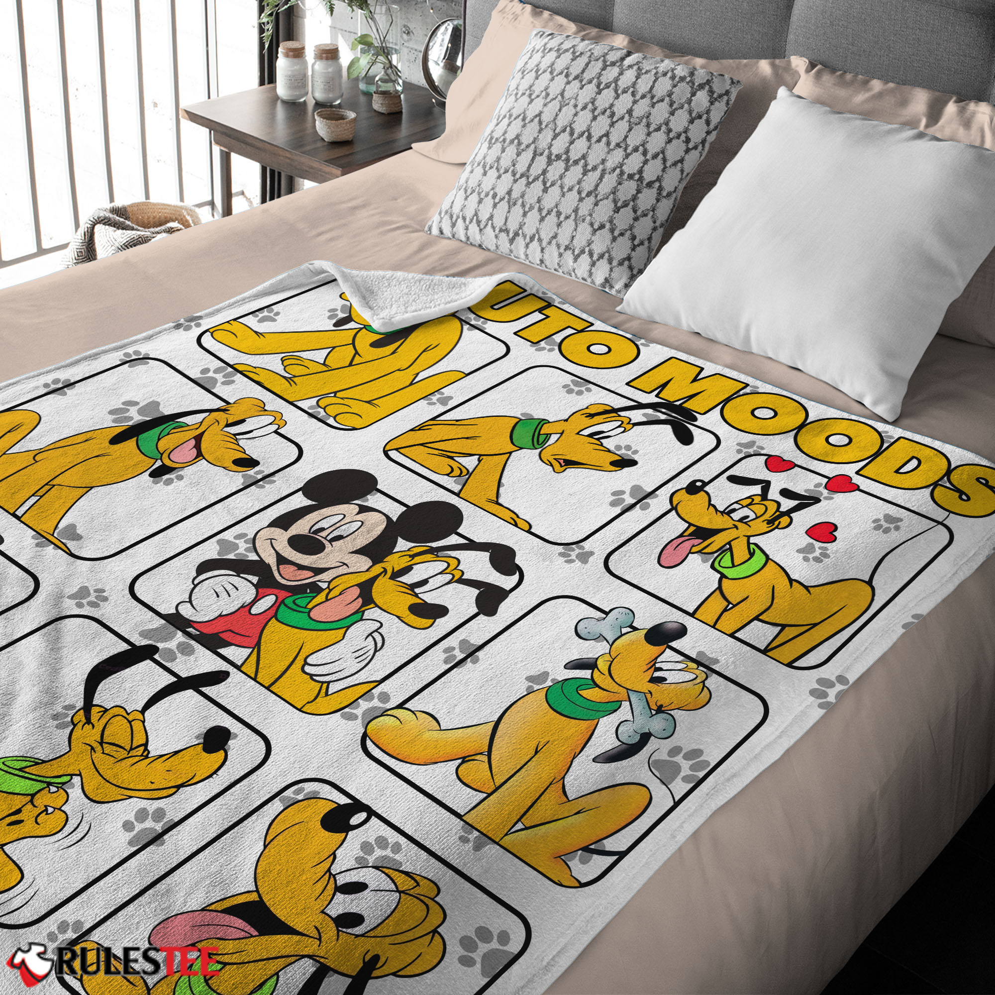 Disney Pluto Dog And Friends Pluto Dog Moods Blanket – Customize Blanket-mk-02