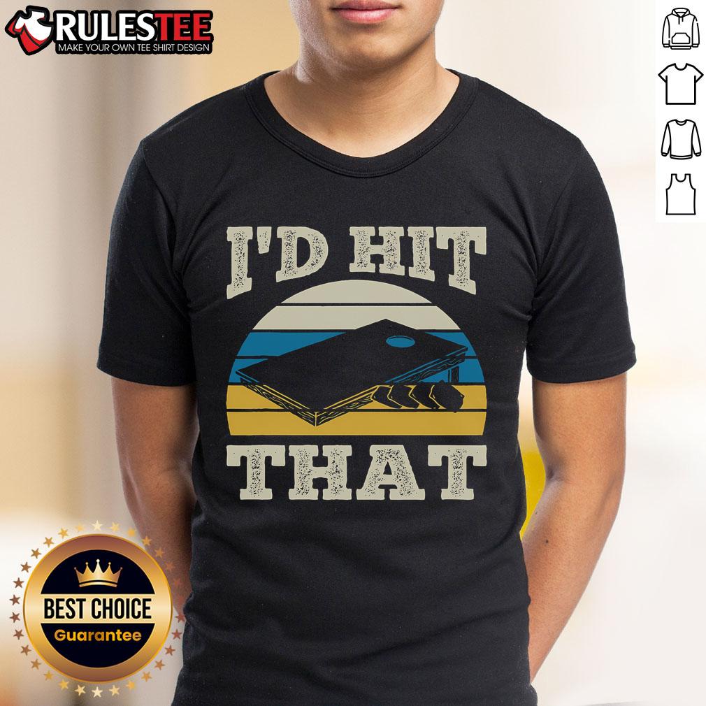 Awesome I'D Hit That Bag Bean Cornhole Retro T-Shirt featuring a fun, vintage-style graphic for cornhole enthusiasts.
