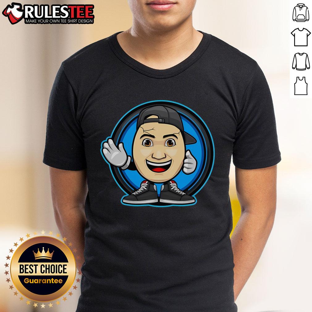 Funny Clashgames Logo T-Shirt featuring a playful design and vibrant colors, perfect for gamers and fans.