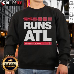 Alt Text: Awesome Braves Historic 29 Run Game September 2021 Sweatshirt showcasing team pride and memorable baseball moments.