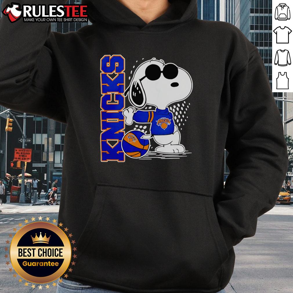 Alt Text: Awesome Peanuts Snoopy New York Knicks Basketball 2025 Hoodie featuring vibrant graphics and comfortable design.