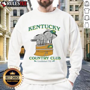 Awesome Kentucky Country Club sweatshirt established 1792, featuring classic golf design and stylish comfort.