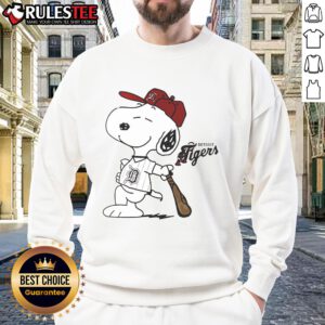 Cute Detroit Tigers collab Snoopy 2025 baseball sweatshirt featuring a playful design perfect for fans.