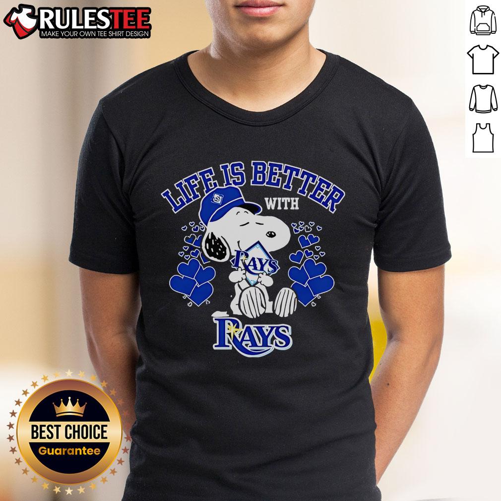 Top Snoopy Life Is Better With Rays T-Shirt featuring a playful Snoopy graphic, perfect for casual wear and summer vibes.