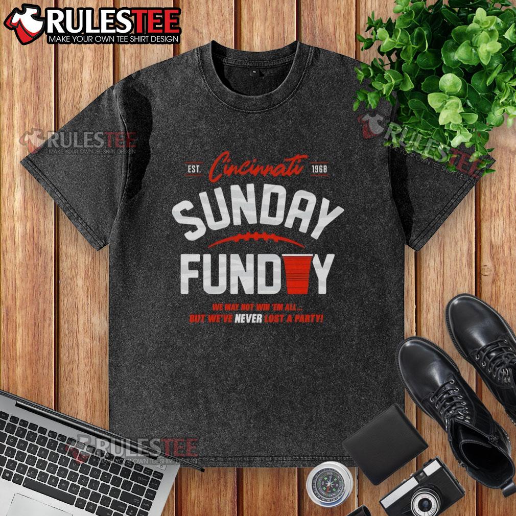 Top Never Lost A Party Sunday Cincinnati Football washed t-shirt in vibrant colors, perfect for game day celebrations.