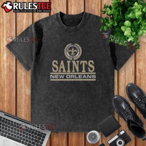 Awesome New Orleans Saints Crest Washed T-Shirt featuring a vintage design perfect for football fans.