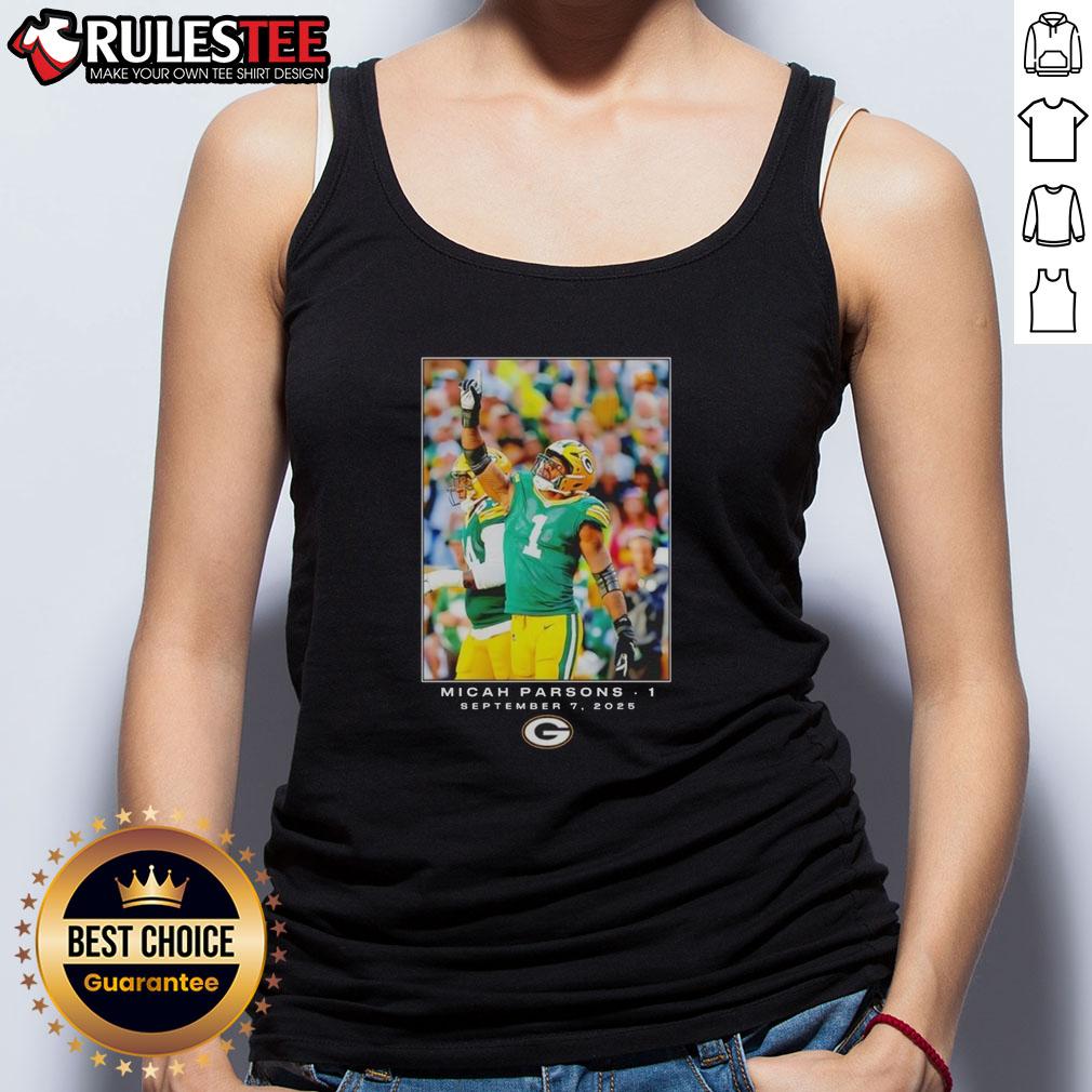 Micah Parsons showcases a Nice Green Bay tank top featuring Flash graphics during Week 1 of the NFL season.