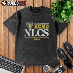 Alt Text: Official Milwaukee Brewers 2025 Division Series Winner locker room washed t-shirt featuring team logo and celebration design.